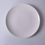 Round Rimless plate 27cm 1